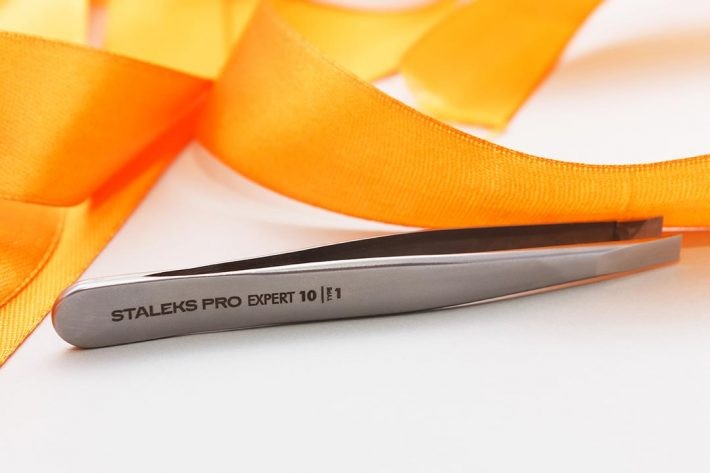 Pinza de Cejas Expert 10 Type 1 Staleks