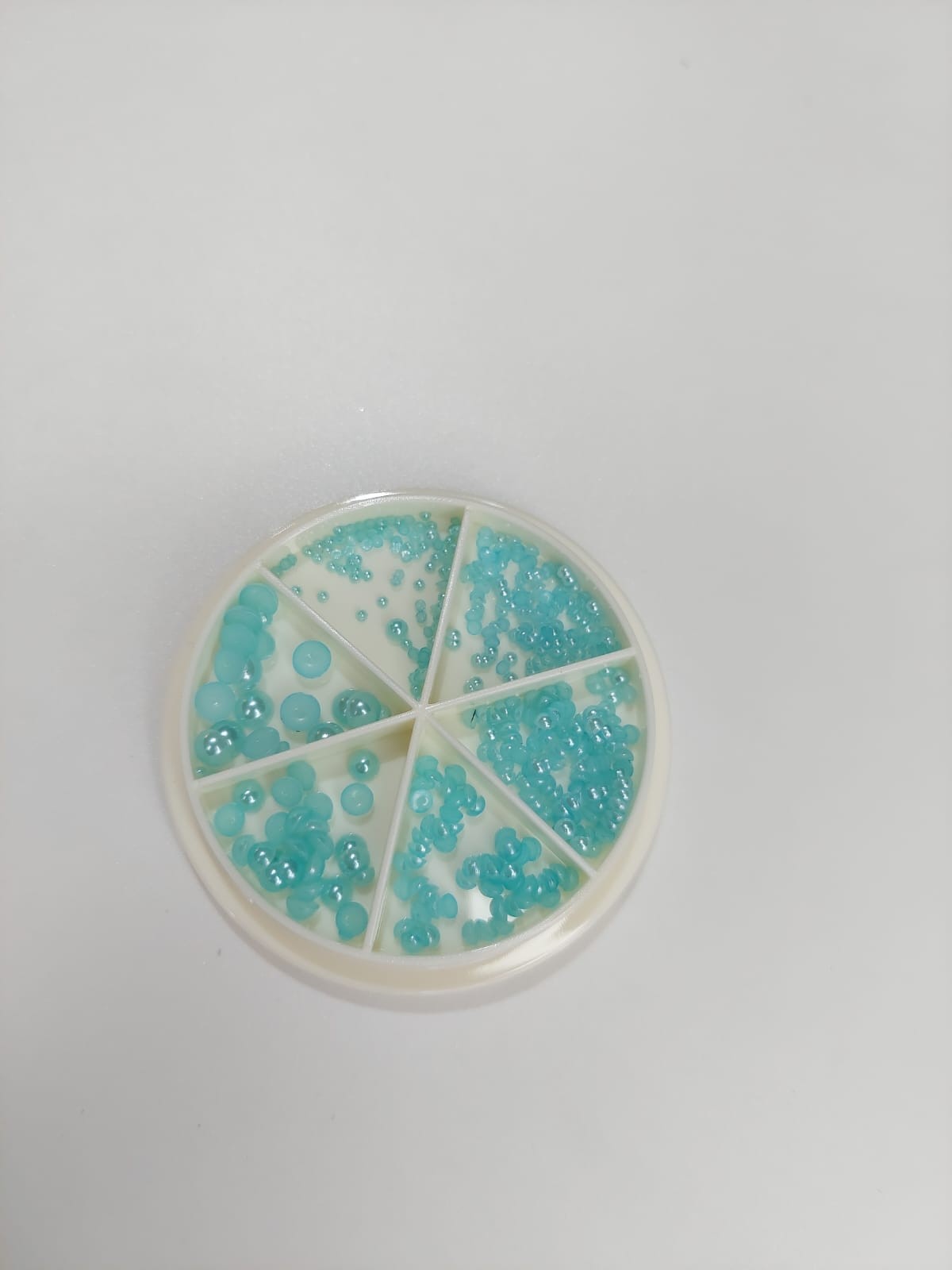 Rueda medias perlas celestes