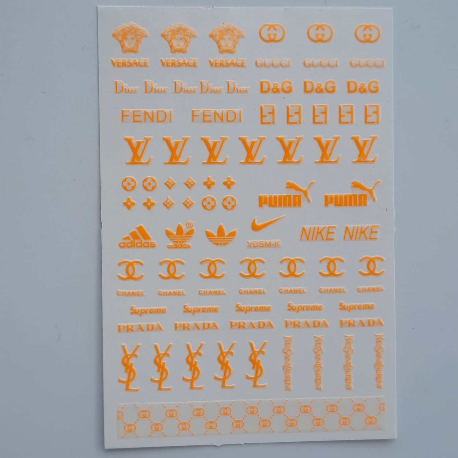 Sticker Louis Vuitton naranjo neon