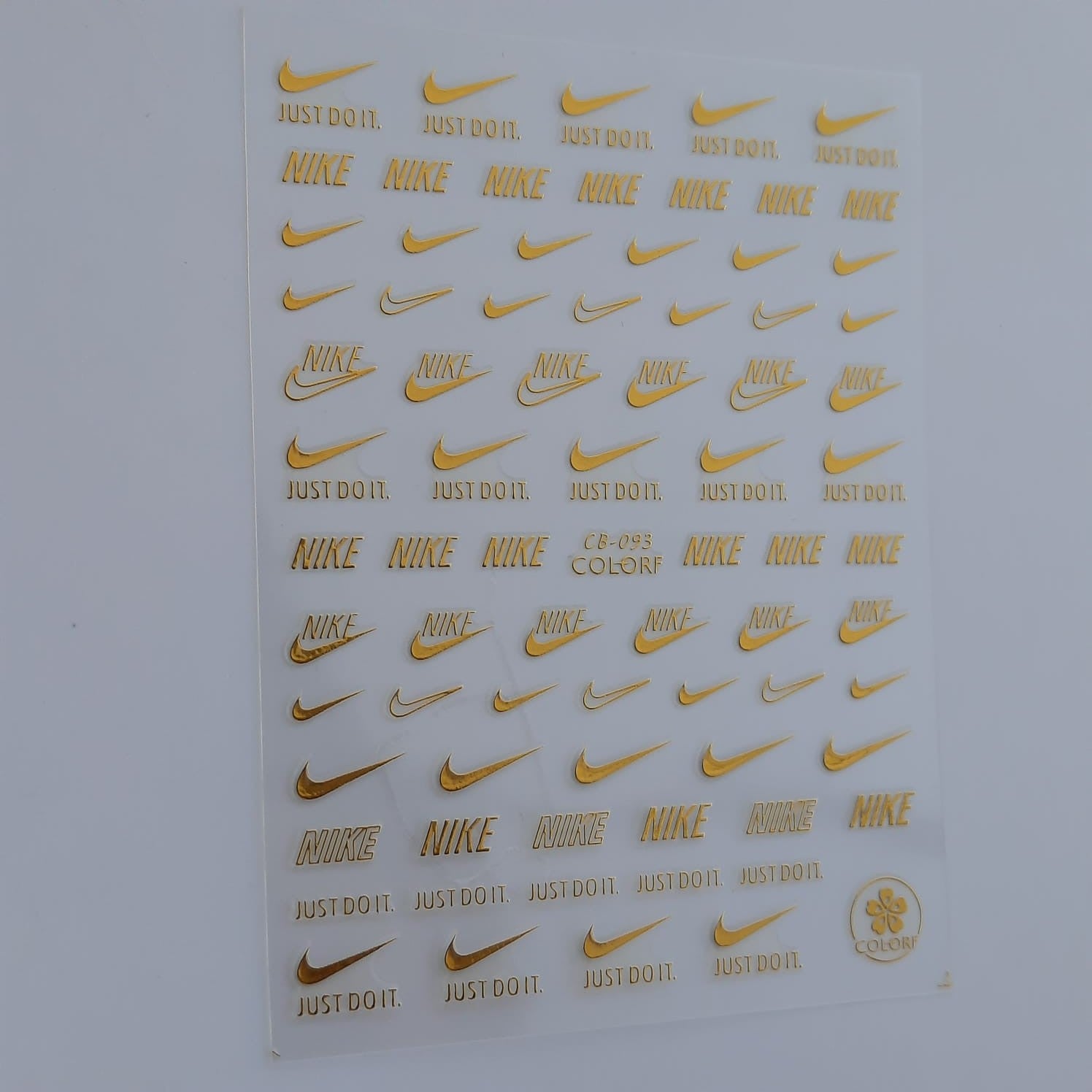 Sticker nike dorado